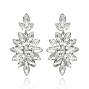 Kolczyki firmy Yvon w kolorze srebrnym wizytowe na ślub na wesele