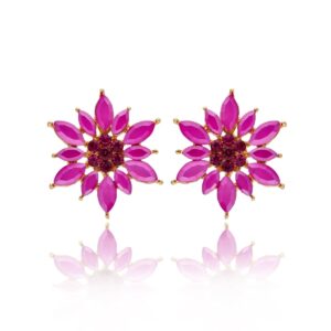 Kolczyki typu sztyfty firmy Yvon w kolorze różowym w odcieniu fuksji ze szkła fasetowanego